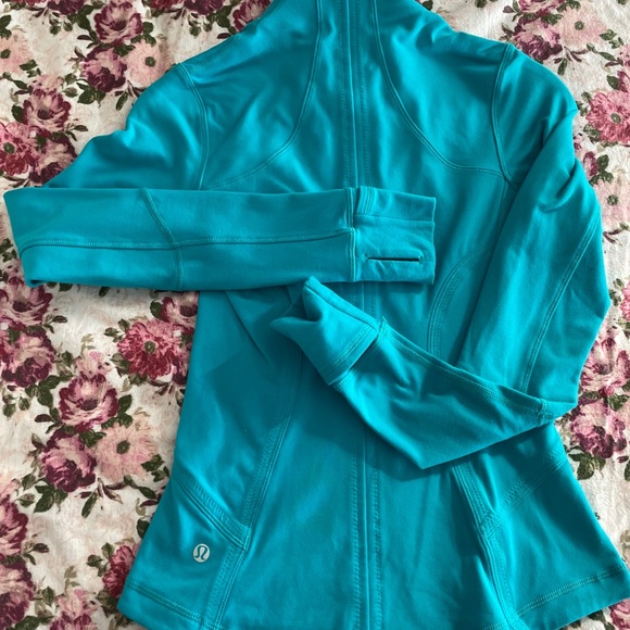 lululemon - Picture 2 of 3